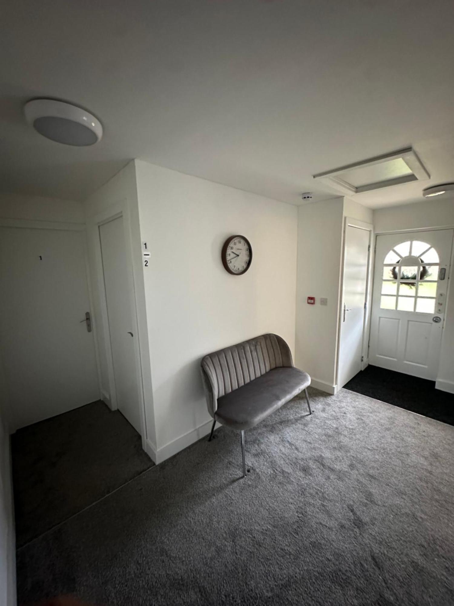 Selborne Studios Off Road Gated Parking 考文垂 外观 照片