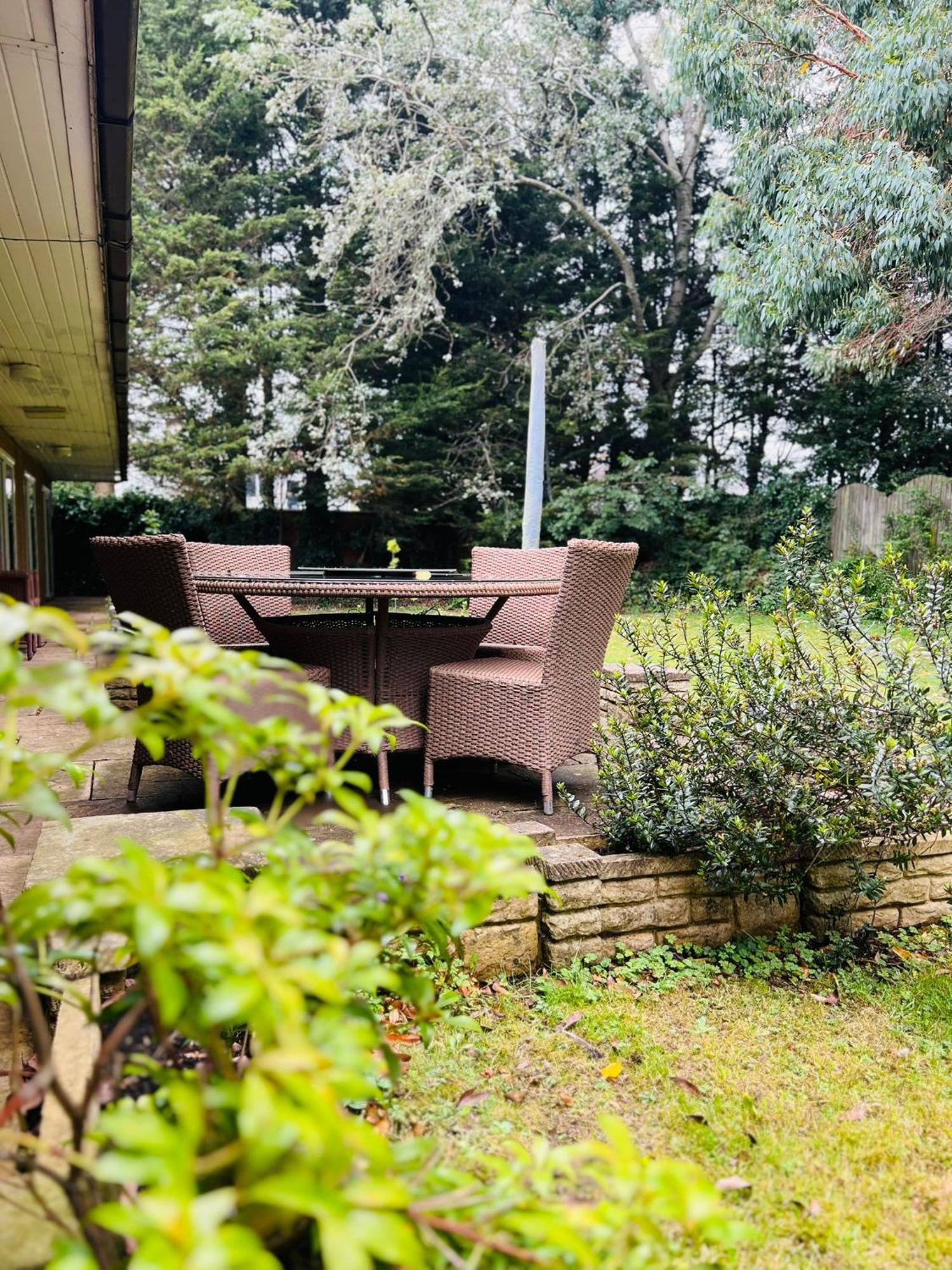 Selborne Studios Off Road Gated Parking 考文垂 外观 照片